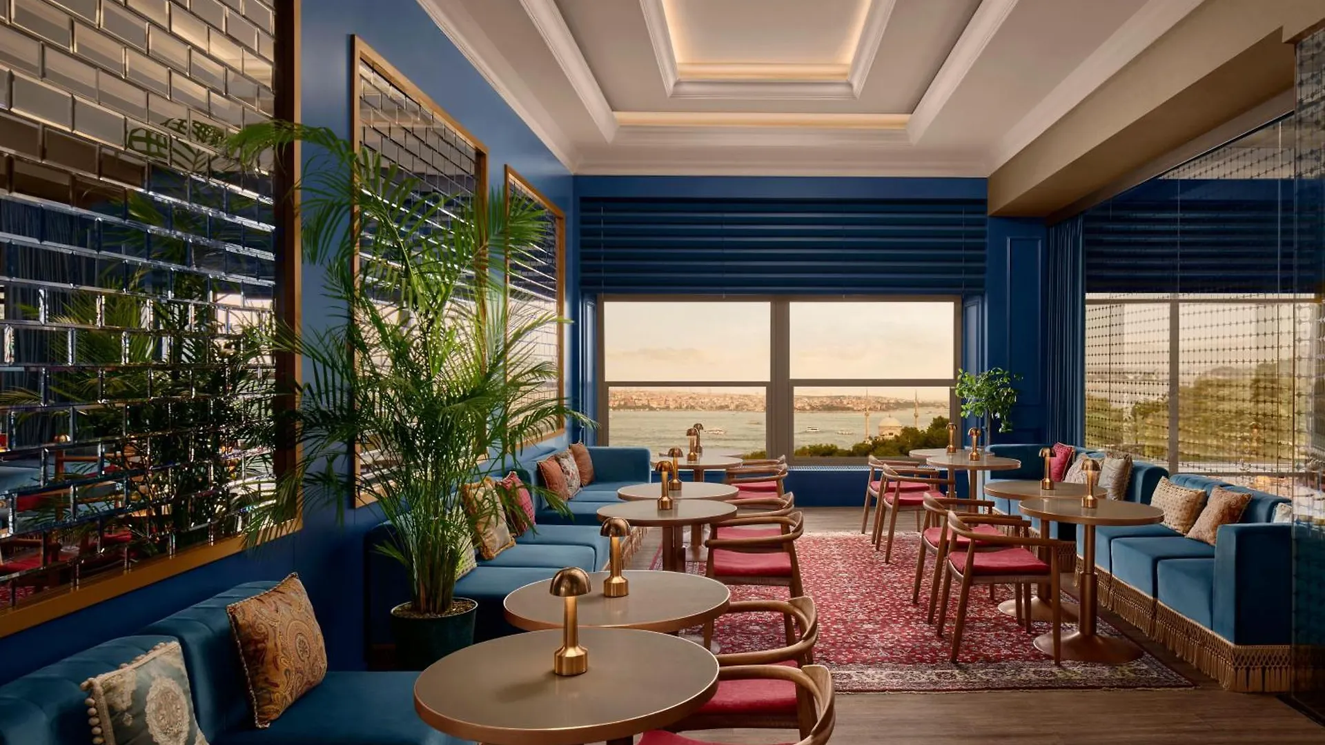 فندق The Ritz-Carlton, Istanbul at the Bosphorus تركيا