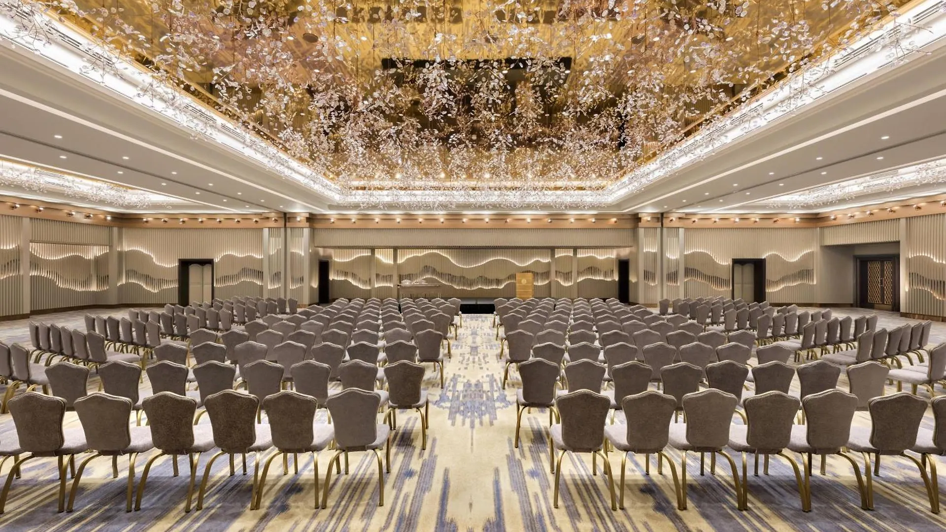 فندق The Ritz-Carlton, Istanbul at the Bosphorus 5*,