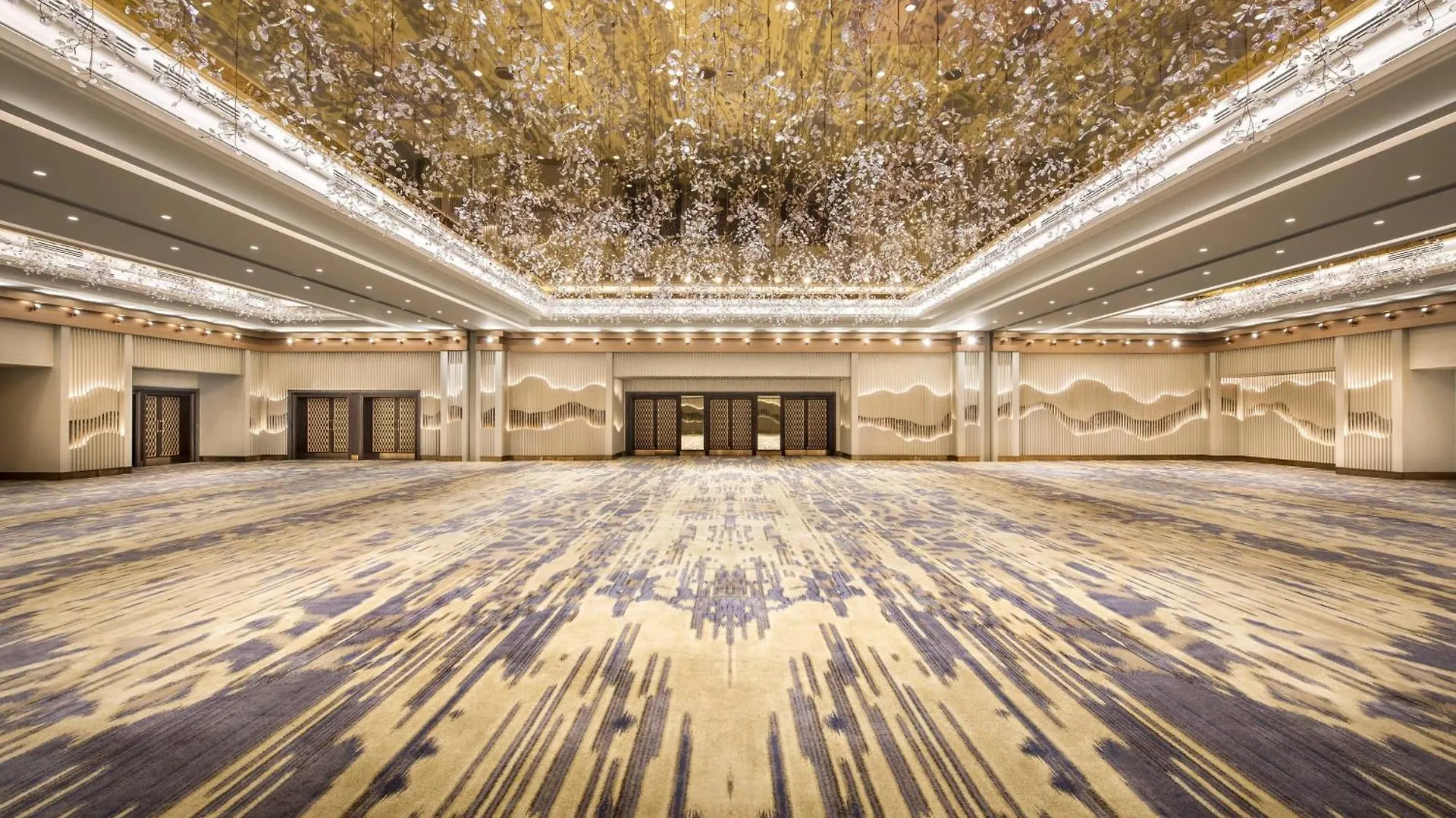 فندق The Ritz-Carlton, Istanbul at the Bosphorus