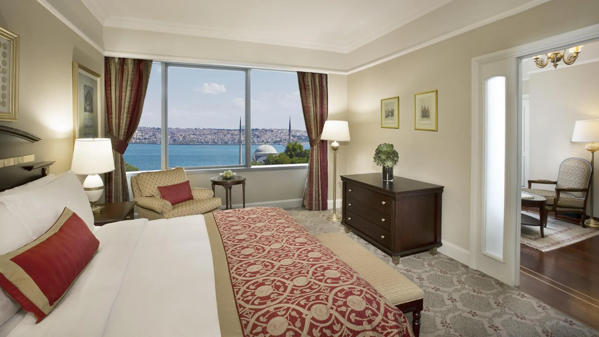 *****  מלון The Ritz-Carlton, Istanbul At The Bosphorus טורקיה