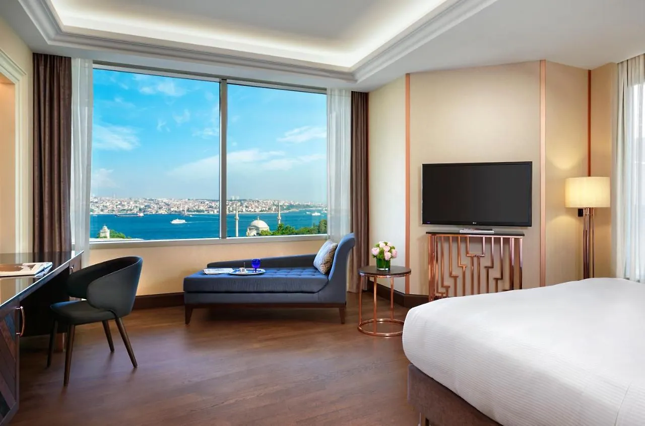 מלון The Ritz-Carlton, Istanbul At The Bosphorus